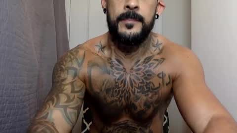 Snapshot of fabianelgalan chatting on December 27, 3:53 am Fabianelgalan online show from December 27, 3:53 am