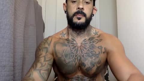 Snapshot of fabianelgalan chatting on December 28, 3:26 am Fabianelgalan online show from December 28, 3:26 am