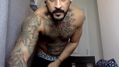 Snapshot of fabianelgalan chatting on January 7, 3:57 am Fabianelgalan online show from January 7, 3:57 am