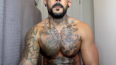 Snapshot of fabianelgalan chatting on January 10, 3:39 am Fabianelgalan online show from January 10, 3:39 am