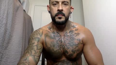 Snapshot of fabianelgalan chatting on January 18, 3:53 am Fabianelgalan online show from January 18, 3:53 am