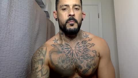 Snapshot of fabianelgalan chatting on January 22, 3:41 am Fabianelgalan online show from January 22, 3:41 am