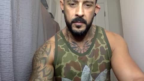 Snapshot of fabianelgalan chatting on January 24, 4:16 am Fabianelgalan online show from January 24, 4:16 am