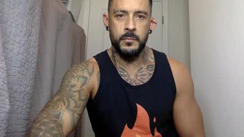 Snapshot of fabianelgalan chatting on January 28, 4:18 am Fabianelgalan online show from January 28, 4:18 am