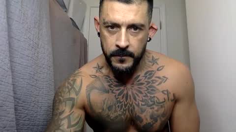 Snapshot of fabianelgalan chatting on January 29, 3:44 am Fabianelgalan online show from January 29, 3:44 am