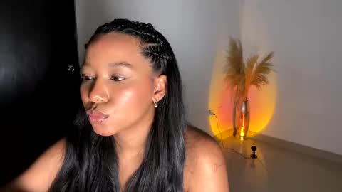 Thianna online show from January 9, 5:21 am