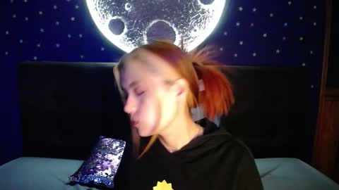 Snapshot of fabzy_fab chatting on February 19, 12:01 pm fabzy online show from February 19, 12:01 pm