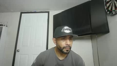 Snapshot of faded805 chatting on October 31, 8:48 am Mark online show from October 31, 8:48 am