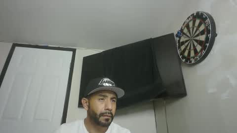 Snapshot of faded805 chatting on November 1, 8:49 am Mark online show from November 1, 8:49 am