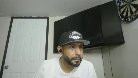 Snapshot of faded805 chatting on November 2, 8:28 am Mark online show from November 2, 8:28 am