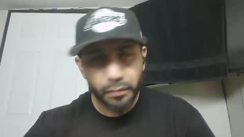 Snapshot of faded805 chatting on November 22, 10:03 am Mark online show from November 22, 10:03 am