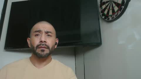 Snapshot of faded805 chatting on November 23, 7:52 am Mark online show from November 23, 7:52 am