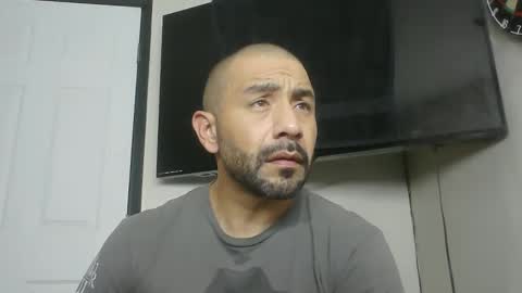 Snapshot of faded805 chatting on November 25, 8:14 am Mark online show from November 25, 8:14 am