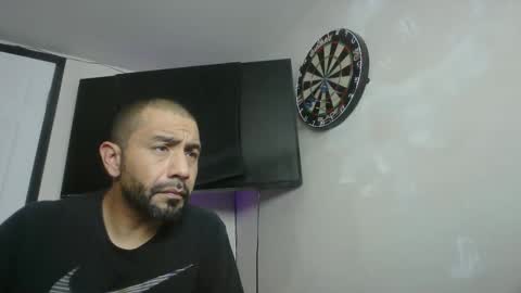 Snapshot of faded805 chatting on December 3, 9:07 am Mark online show from December 3, 9:07 am