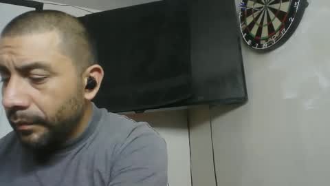 Snapshot of faded805 chatting on January 6, 8:51 am Mark online show from January 6, 8:51 am