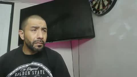 Snapshot of faded805 chatting on February 1, 12:37 pm Mark online show from February 1, 12:37 pm