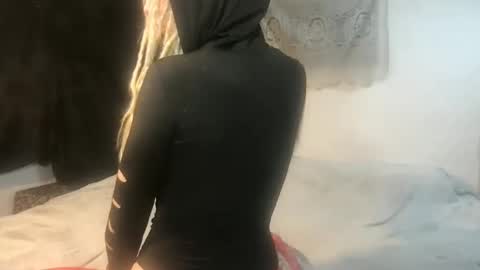 Snapshot of faexoxoxo chatting on October 28, 7:12 am Fae online show from October 28, 7:12 am