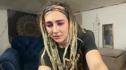 Snapshot of faexoxoxo chatting on November 10, 9:19 am Fae online show from November 10, 9:19 am