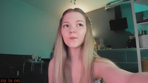 fairy_casey online show from December 3, 8:06 pm