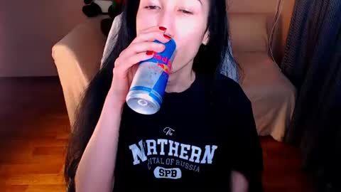 Snapshot of fairy_elli_hot chatting on June 21, 12:24 am Elli online show from June 21, 12:24 am