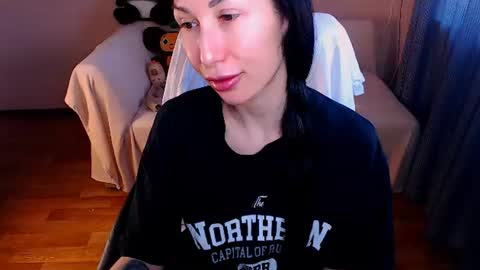 Snapshot of fairy_elli_hot chatting on July 5, 3:19 pm Elli online show from July 5, 3:19 pm
