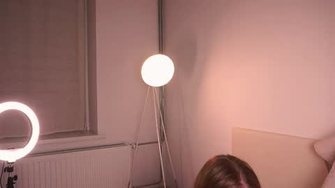 Kamila online show from September 12, 8:20 pm