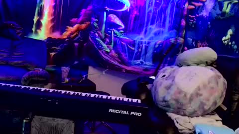 Snapshot of fairy_moan chatting on February 7, 9:35 am fairy_moan online show from February 7, 9:35 am