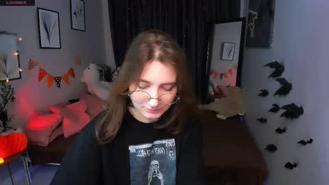 Snapshot of fairy_tara chatting on October 25, 6:21 am Tara online show from October 25, 6:21 am