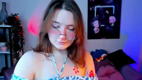 Snapshot of fairy_tara chatting on November 26, 6:14 am Tara online show from November 26, 6:14 am