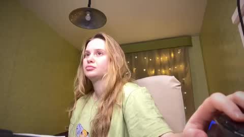 Snapshot of fairyilona chatting on January 17, 1:46 pm Ilona online show from January 17, 1:46 pm