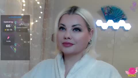 Snapshot of fairyjewell chatting on November 24, 6:13 am Jewell online show from November 24, 6:13 am