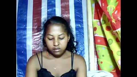 Snapshot of faissane9794 chatting on February 21, 11:22 am faissane9794 online show from February 21, 11:22 am