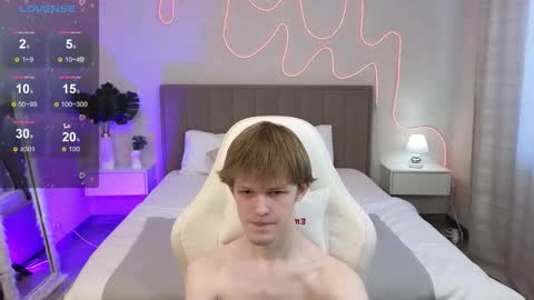 Fakeangel online show from November 16, 7:25 am