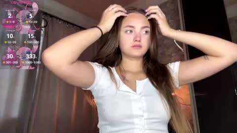 Snapshot of falineellson chatting on July 1, 7:21 am Erika online show from July 1, 7:21 am