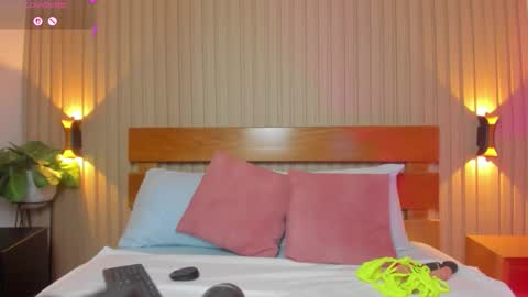 Snapshot of falka_ chatting on January 8, 7:05 pm F A L K A online show from January 8, 7:05 pm