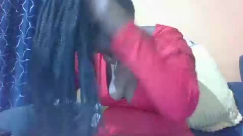 famous_bear online show from February 23, 5:10 pm