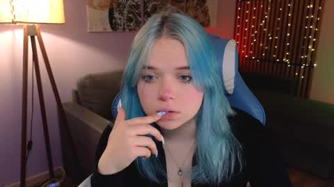 Snapshot of fancybella chatting on October 15, 2:06 pm Bella online show from October 15, 2:06 pm