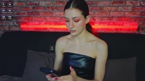 fancymeee online show from March 26, 10:21 am