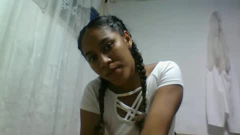 faniryella online show from November 17, 8:36 pm