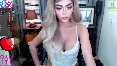 Snapshot of fantacyoflove chatting on May 2, 8:58 pm YASI online show from May 2, 8:58 pm