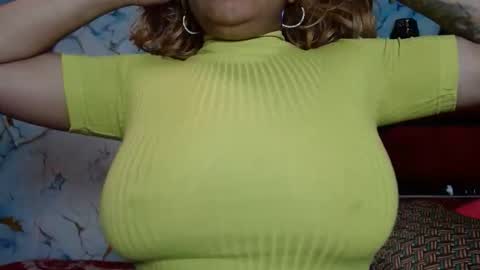 Snapshot of fantastic961397 chatting on November 14, 2:43 am fantastic961397 online show from November 14, 2:43 am