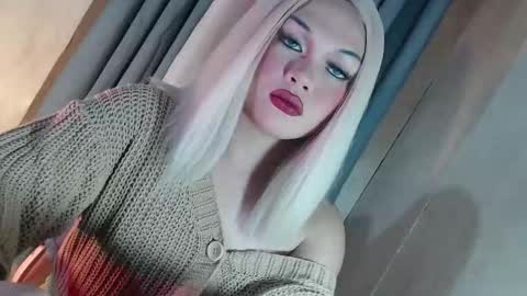 DANIELLA - DONT FORGET TO GIVE ME A THUMBSU UP online show from March 9, 10:58 pm