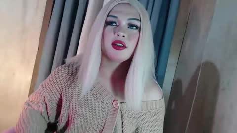 DANIELLA - DONT FORGET TO GIVE ME A THUMBSU UP online show from April 24, 10:45 pm