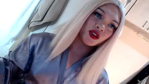 DANIELLA - DONT FORGET TO GIVE ME A THUMBSU UP online show from July 13, 12:52 pm