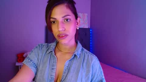 Perla online show from September 21, 2:46 am