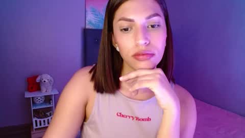 Perla online show from October 2, 3:24 am