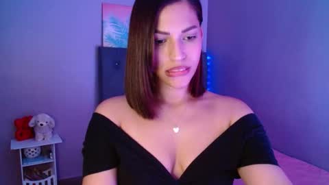 Perla online show from October 9, 2:42 am