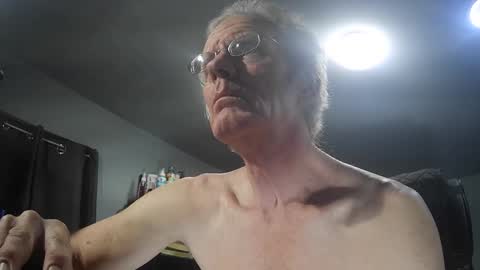 fantasyresort online show from February 2, 4:00 am