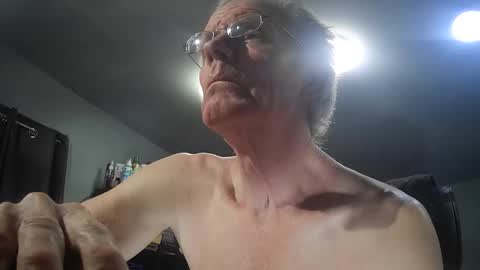 fantasyresort online show from February 9, 4:05 am