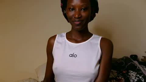 Snapshot of fantee_eeh chatting on June 22, 8:17 pm pretty slim online show from June 22, 8:17 pm